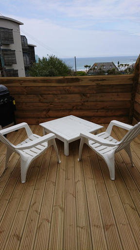 Others 4, Surf Lookout - King size en-suite with sea views, Cornwall