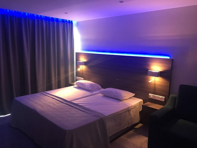 Bedroom 3, Rio Gardens Aparthotel