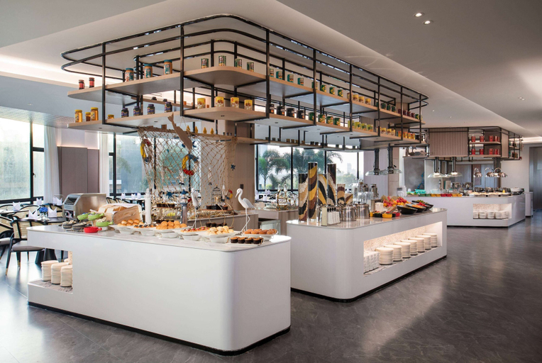 Food & Drinks 4, Ramada By Wyndham Huizhou Double Moon Bay, Huizhou
