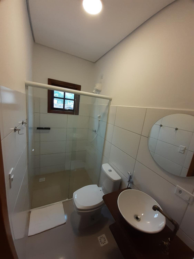 Bathroom 3, Caminho da areia, Ubatuba
