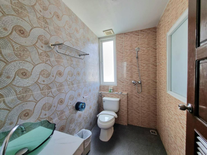 Bathroom 4