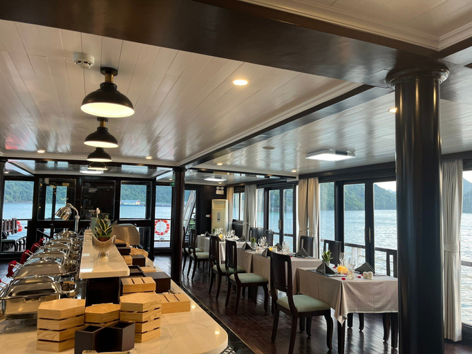Food & Drinks 5, Lily Cruise, Hạ Long
