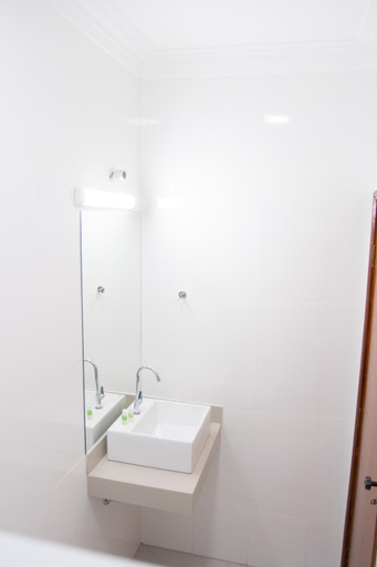 Bathroom 3, Hotel Descalvado, Descalvado