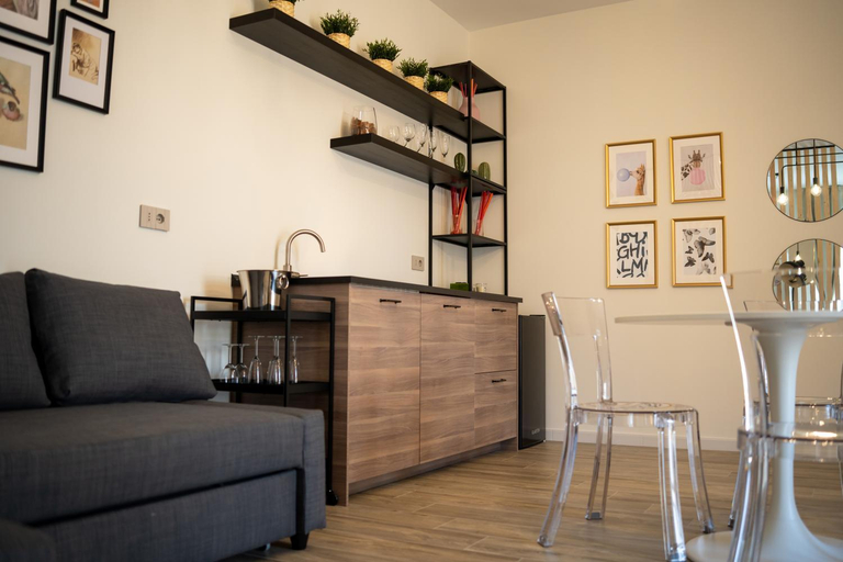 Others 3, Blanco - MAGNIFICENT B&B Altamura, Bari