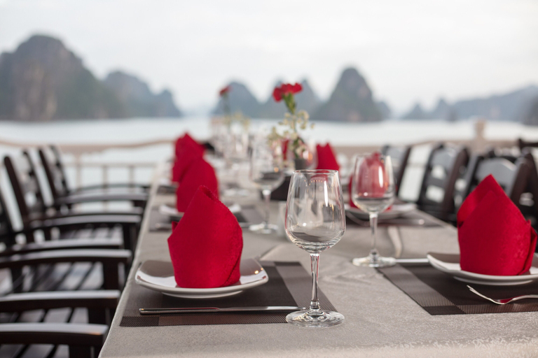 Food & Drinks 5, Ruby Cruise, Hạ Long