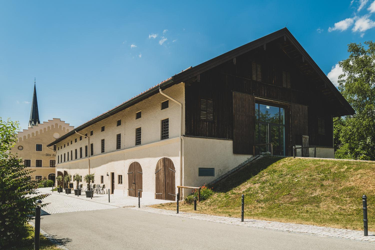 Exterior 15