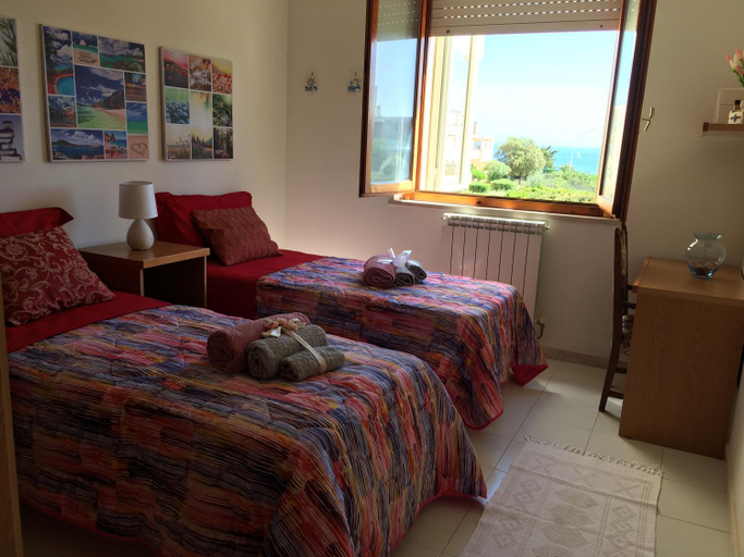 Bedroom 2, Voce Del Mare - sea view- Alghero Airport, Sassari