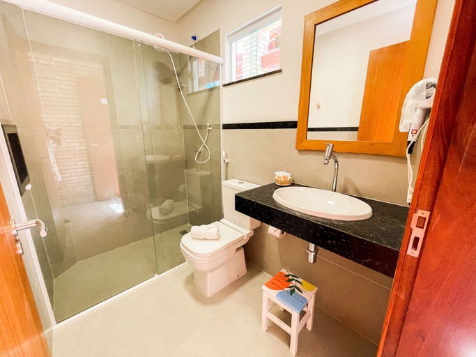Bathroom 4, Pousada das Flores, Luís Correia