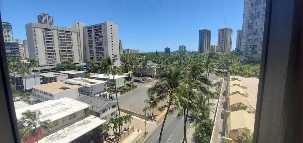 Others 3, Waikiki beach modern studio No resort fee Best location, Honolulu