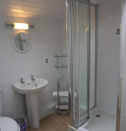 Bathroom 4, Manor House Hotel, Cockermouth, Cumbria