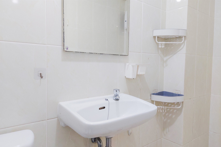 Bathroom 5, Relaxing Studio Room Apartment At M-Town Residence, Tangerang