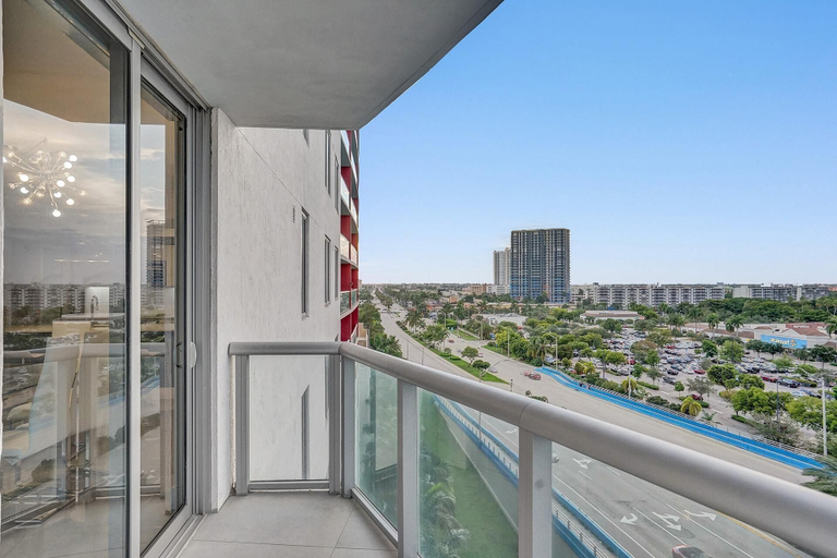 Others 4, LUXURY 3BD APARTMENT BEACHWALK, Broward