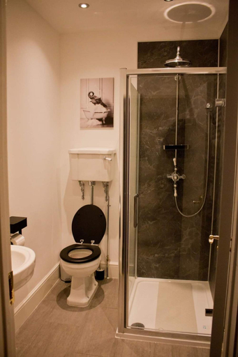 Bathroom, The Black Horse Inn, North Yorkshire