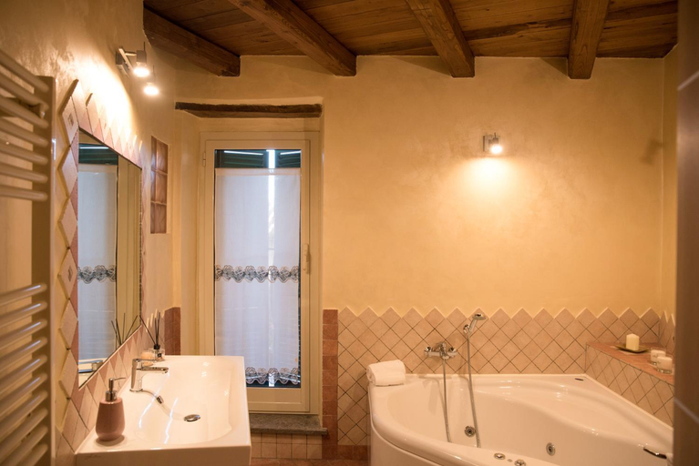 Bathroom 3, il Caravaggio b&b, Viterbo