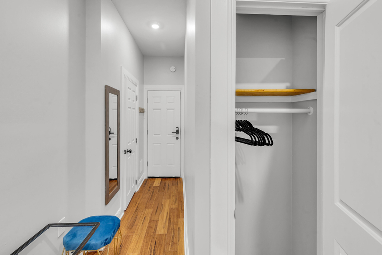 Others 5, W Oxford St Gem 2b Apartmnt Central City, Philadelphia