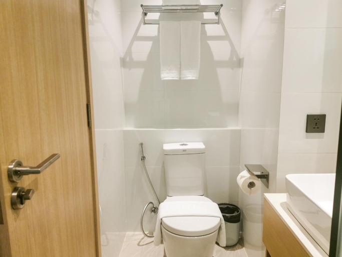 Bathroom 28