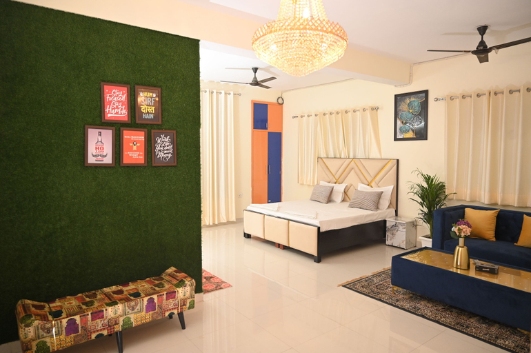 Others 5, Hotel Melosaa, Gautam Buddha Nagar