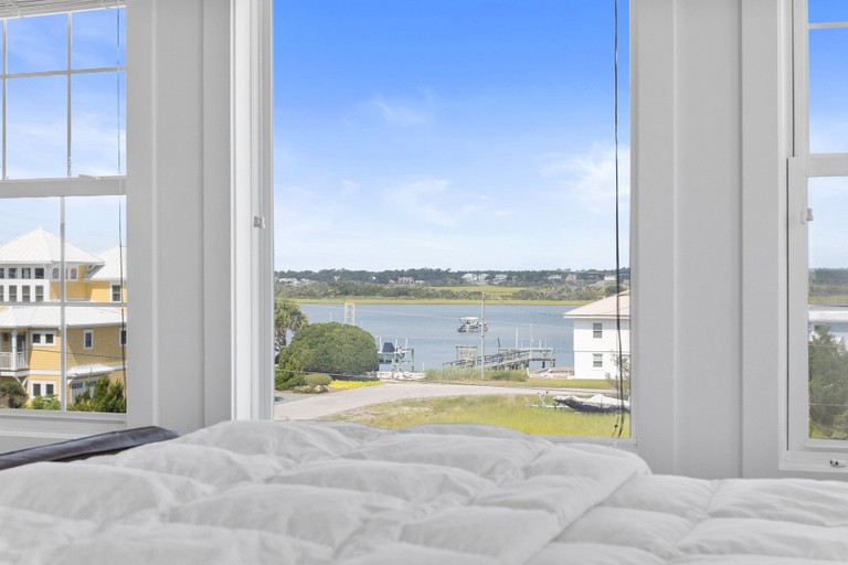 Others 4, Guest House Topsail, Pender