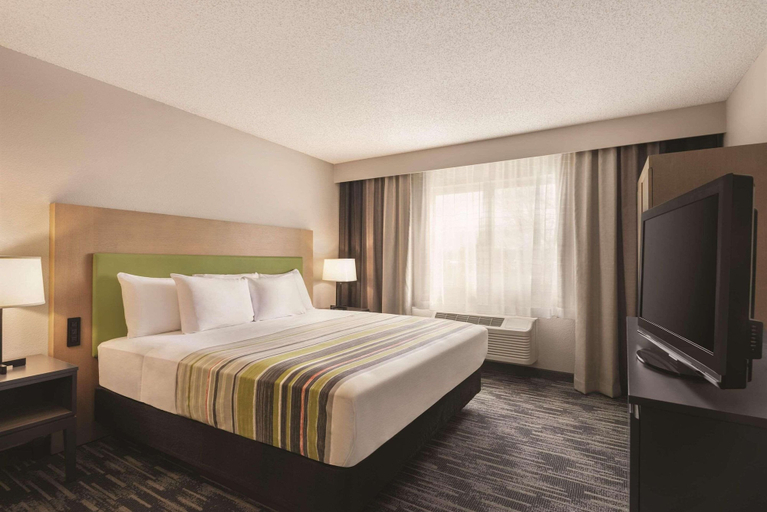 Bedroom 4, Country Inn & Suites by Radisson, Northfield, MN, Rice