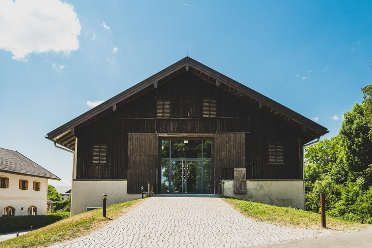 Exterior 9