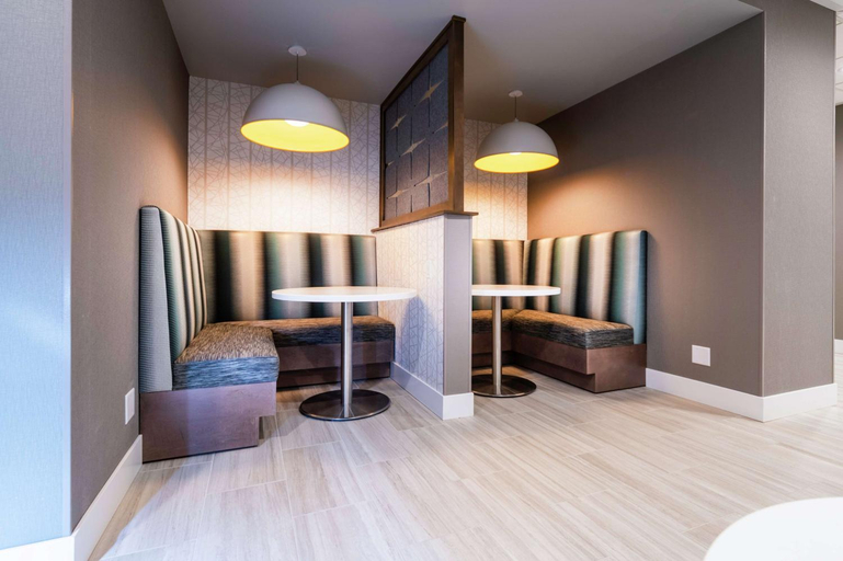 Public Area 2, Hampton Inn & Suites Santa Maria, Santa Barbara