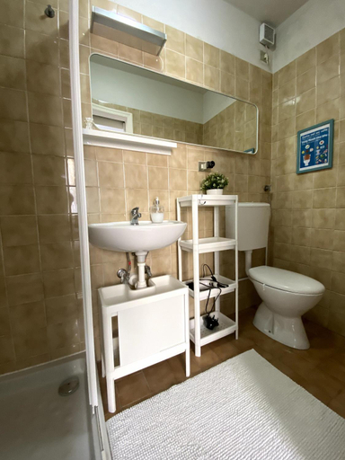 Others 2, B&B Pontedera, Pisa