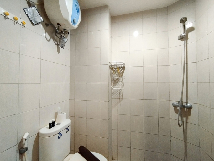 Bathroom 18