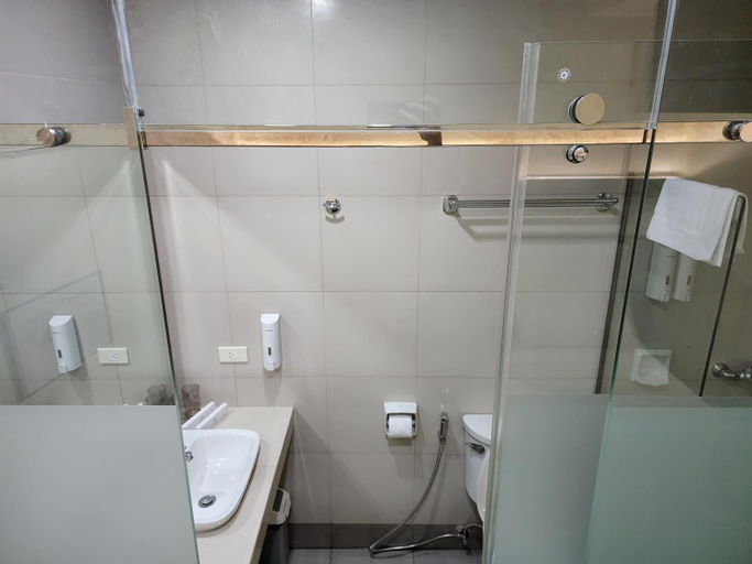 Bathroom 5, Benrose Hotel, Cagayan de Oro City