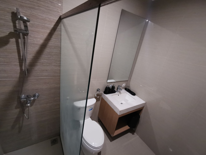 Bathroom 4, Hilltops Serviced Apartment, Semarang