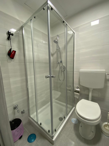 Bathroom 2, Nel Cuore di Napoli, Napoli