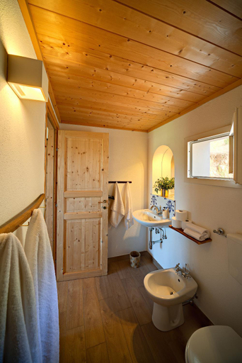 Bathroom 2, Auberge Santu Martine - Cottage with Pool - Ischierda, Nuoro