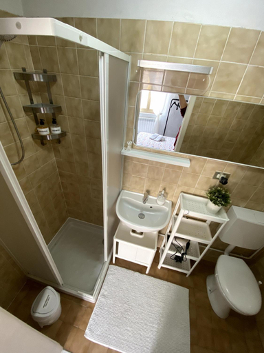 Others 4, B&B Pontedera, Pisa