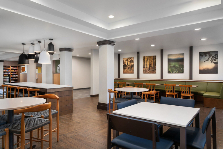 Food & Drinks 5, Fairfield Inn & Suites by Marriott Chattanooga South/East Ridge, Hamilton
