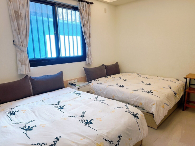 Bedroom 4, Chance Encounter, Yilan