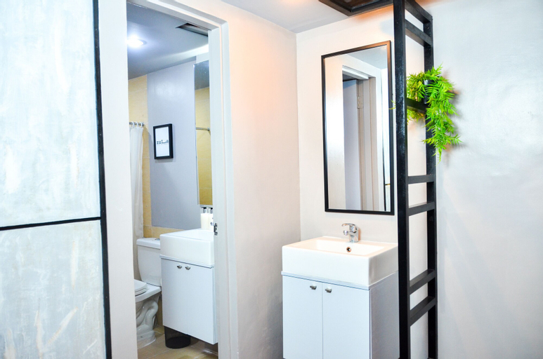 Bathroom 14