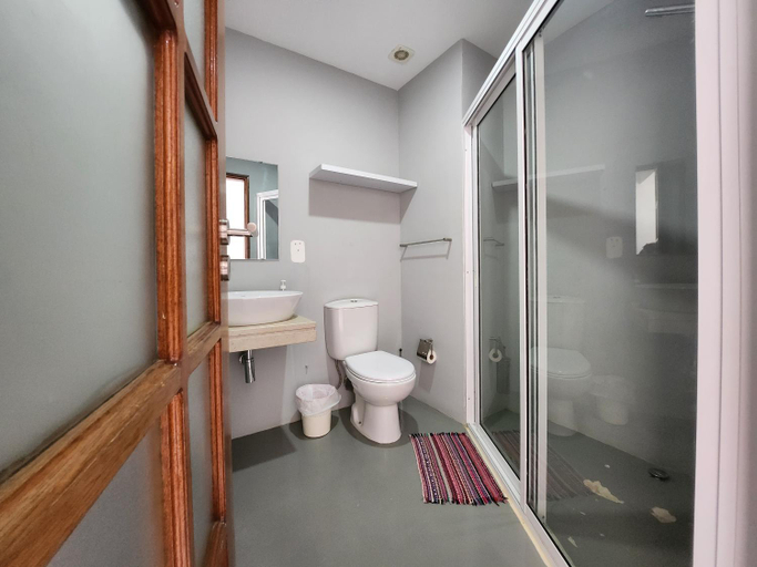 Bathroom 4, Turimar Guest House!!, Praia