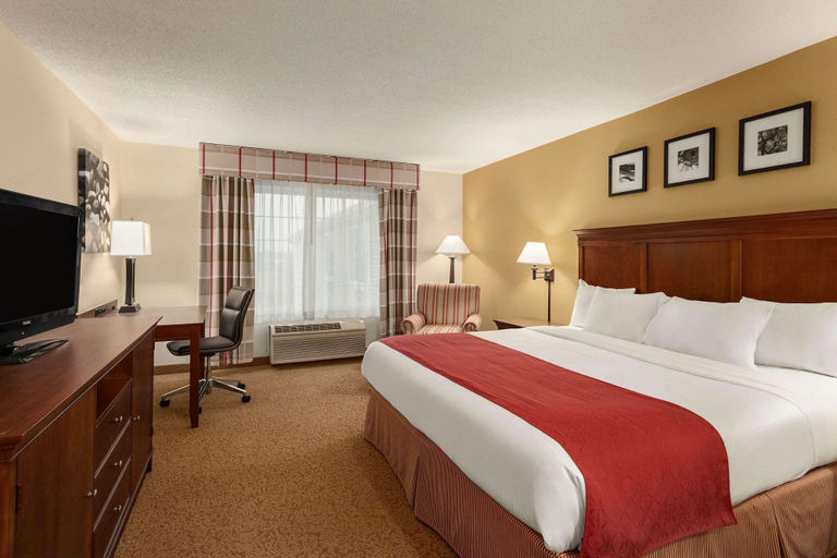 Bedroom 4, Country Inn & Suites by Radisson, Ames, IA, Story