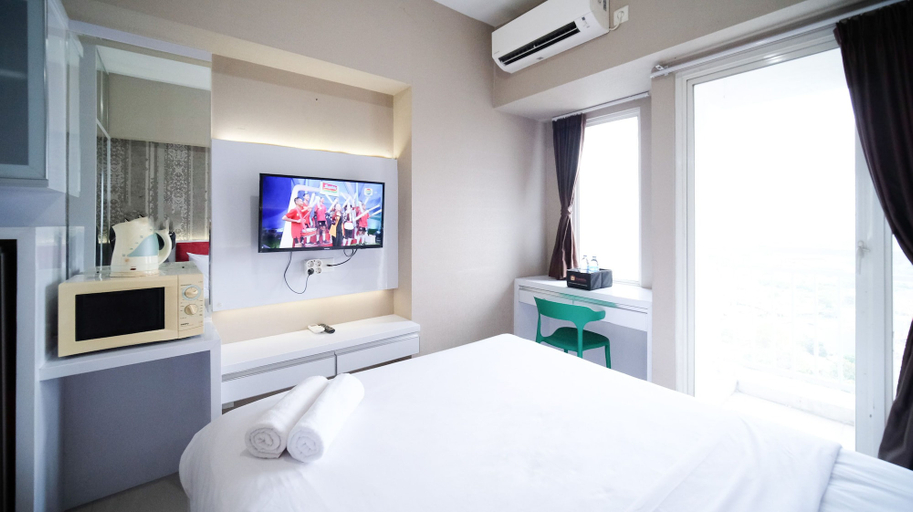 Bedroom 3, Modern And Homey Studio At Tanglin Supermall Mansion Apartment, Surabaya