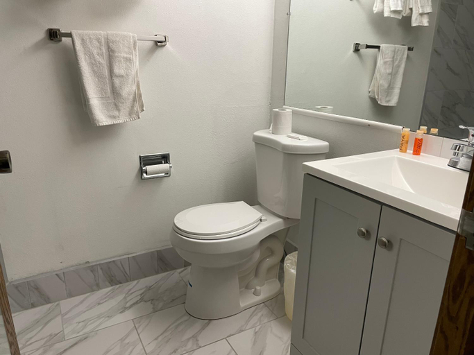 Bathroom 3, Heritage Inn Hotel, Jefferson