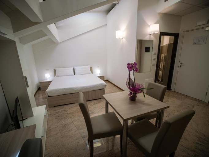 Bedroom 4, EGO' Hotel, Ferrara