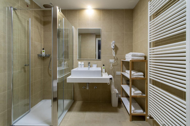 Bathroom 4, Habitat Apartments, Trento