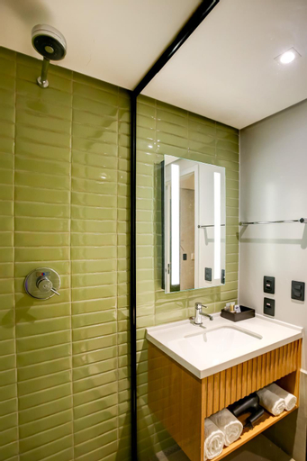 Bathroom 9