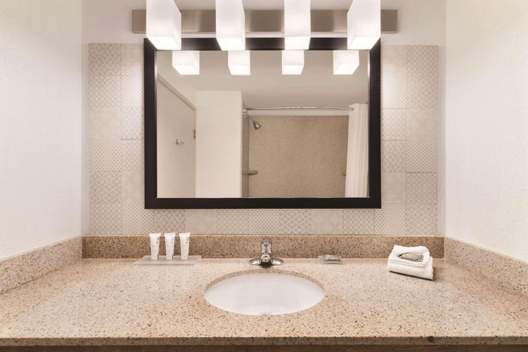 Bathroom 4, Country Inn & Suites by Radisson, Boone, NC, Watauga