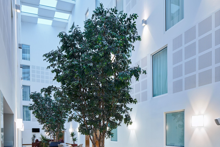 Exterior & Views 3, Courtyard by Marriott London Gatwick Airport, Surrey