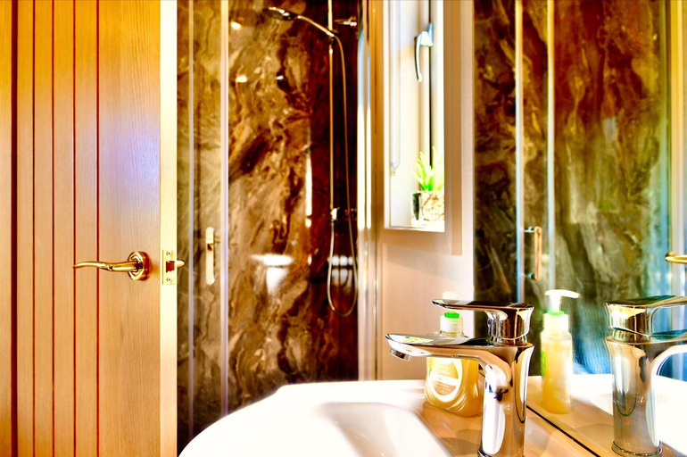 Others 2, Arbennig Luxury Lodges, Denbighshire