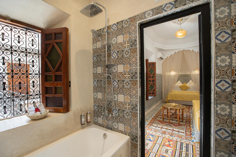 Bathroom 2, Riad Albaraka, Marrakech