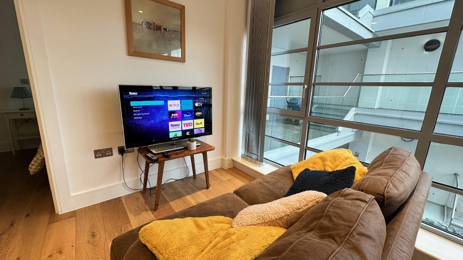 Others 5, Modern Stylish 1 Bedroom Flat, London