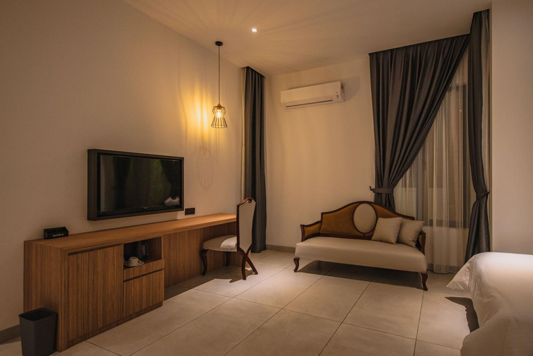 Bedroom 3, Alivila, Muar
