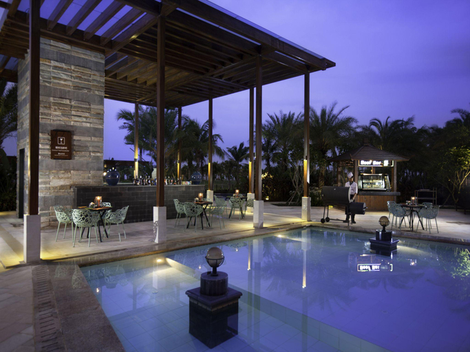 Sport & Beauty 2, Aloha Oceanfront Suite Resort , Hainan