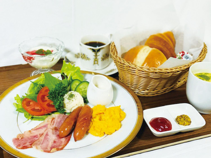 Food & Drinks 2, Restay Tina Grace - Adults Only, Hadano